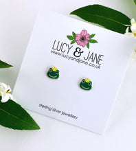 Load image into Gallery viewer, sterling silver green frog studs with little yellow crowns