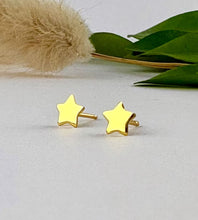 Load image into Gallery viewer, gold small star stud earrings