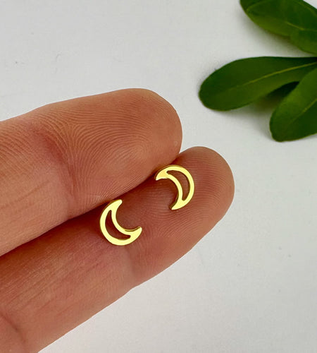 gold open moon stud earrings