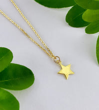 Load image into Gallery viewer, Gold Star Necklace