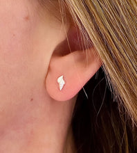 Load image into Gallery viewer, Sterling Silver Small Conch Shell Studs