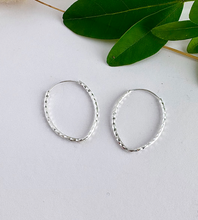 Load image into Gallery viewer, sterling silver diamond cut sleeper hoops