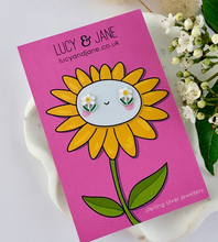 Load image into Gallery viewer, sterling silver white flower daisy studs on a sunflower backing card