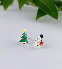 Load image into Gallery viewer, sterling silver christmas mismatched earrings  - Christmas tree and snowman mismatched earrings