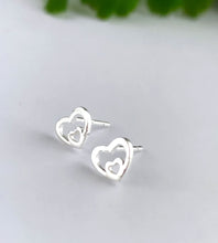 Load image into Gallery viewer, sterling silver double heart studs