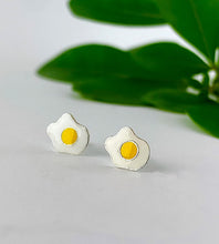 Load image into Gallery viewer, fun sterling silver fried egg stds