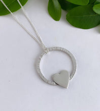 Load image into Gallery viewer, Sterling Silver Circle Heart Necklace