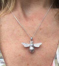 Load image into Gallery viewer, sterling silver large been necklace on model