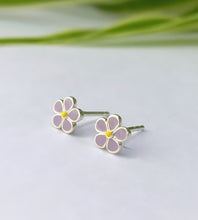 Load image into Gallery viewer, sterling silver and purple enamel flower studs