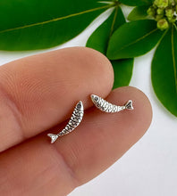 Load image into Gallery viewer, sterling silver on trend sardine stud earrings
