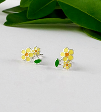 Load image into Gallery viewer, sterling silver small flower earrings in yellow. Super sweet earrings for children and a great Mother's Day gift