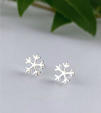 Load image into Gallery viewer, Christmas Sterling Silver Snowflake Earring Studs