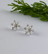 Load image into Gallery viewer, super sparkling snowflake stud earrings
