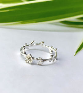 Sterling Silver Flower And Leaf Ring
