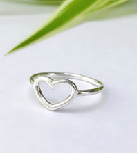 Load image into Gallery viewer, sterling silver open heart ring