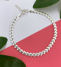 Load image into Gallery viewer, sterling silver classic hearts bracelet