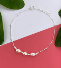 Load image into Gallery viewer, Sterling Silver Pearl Bracelet
