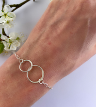Load image into Gallery viewer, Sterling Silver Circles Bracelet