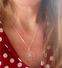Load image into Gallery viewer, Sterling Silver Flower Necklace