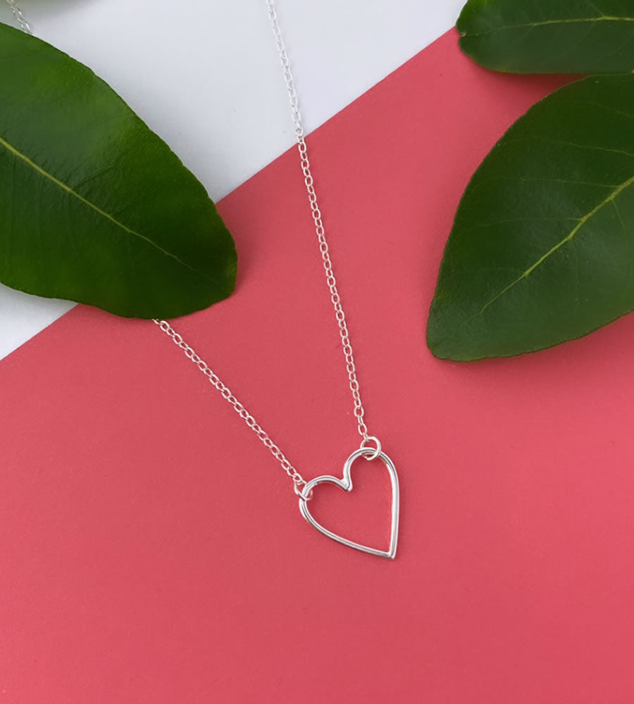 Sterling Silver Simple Heart Necklace – Lucy and Jane